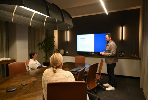 How to Host Business Meetings in United Co. Fitzroy