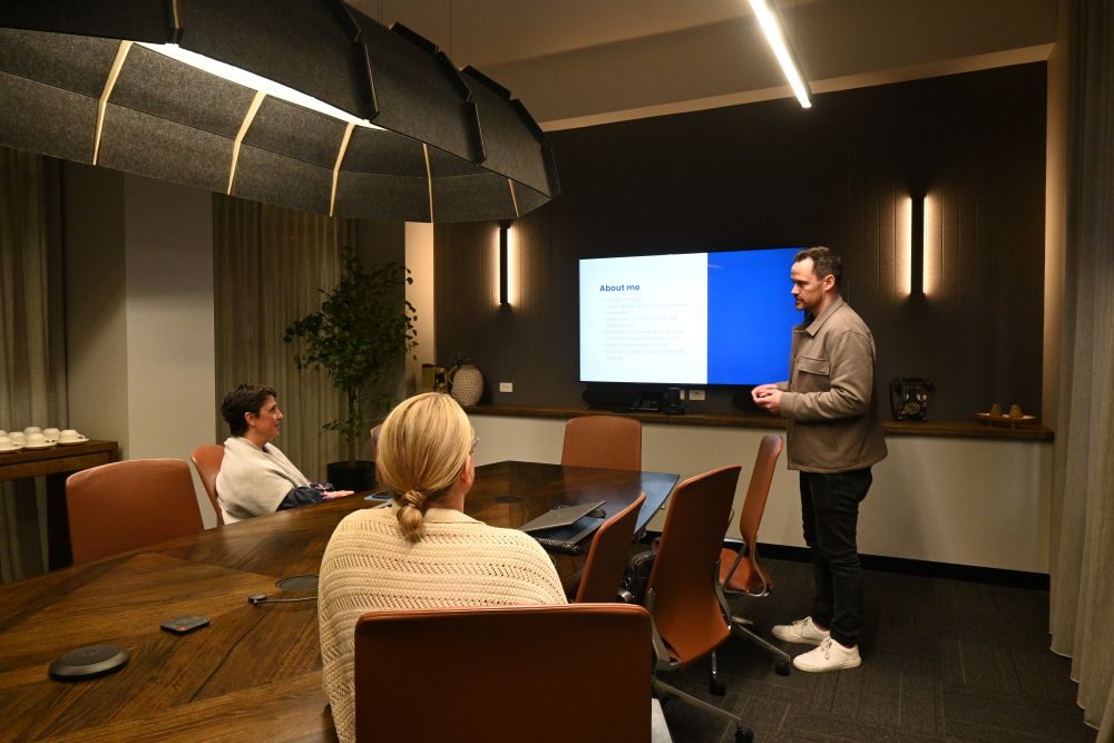 How to Host Business Meetings in United Co. Fitzroy