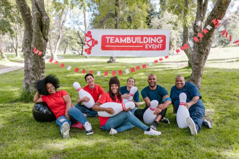 6 Team Building Exercises to Strengthen Your Workplace Culture