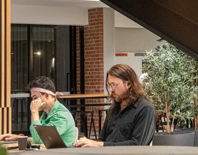 7 Killer Tips to Survive Your First Year as a Freelancer